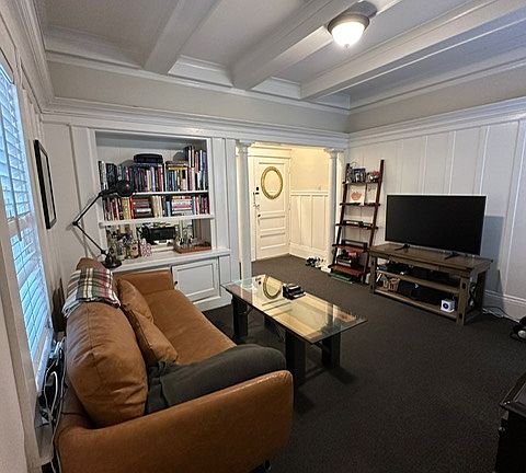 4th image of 257A Hickory St #257A