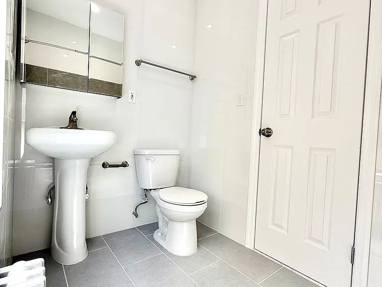 2 Doscher St #5 — Photo 12