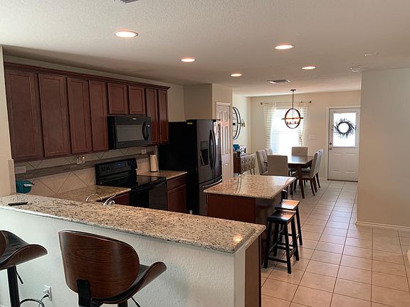 3rd image of 12206 Canyon Rock Ln