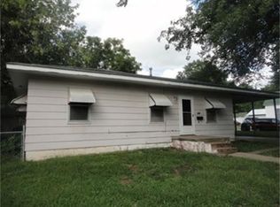 402 W Allison St, Nevada, MO 64772