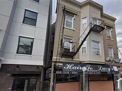 93 Park Ave, Paterson, NJ, 07501
