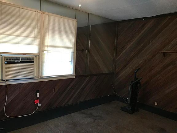 3rd image of 344 East Dr