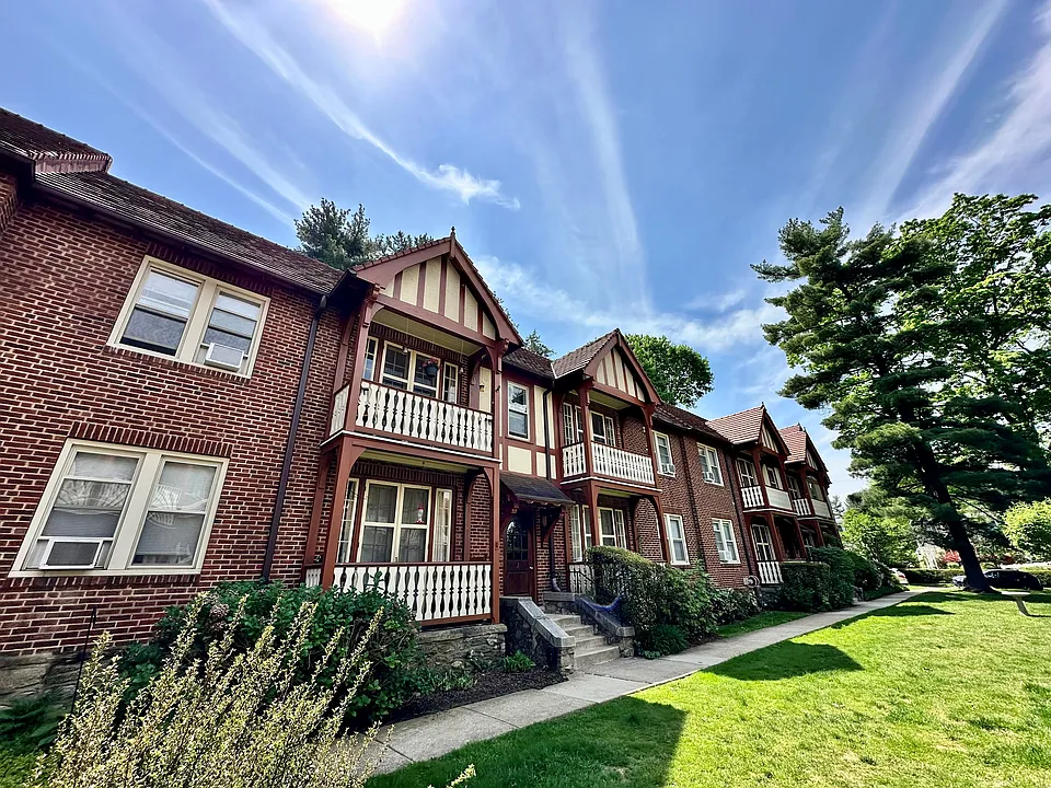 Metropolitan Windermere Court