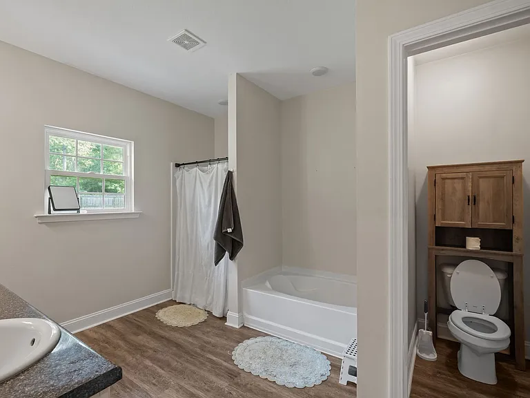 118 Clay St NE — Photo 22