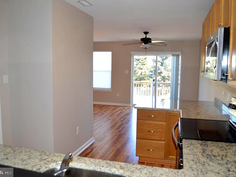 327 S Adams St — Photo 6