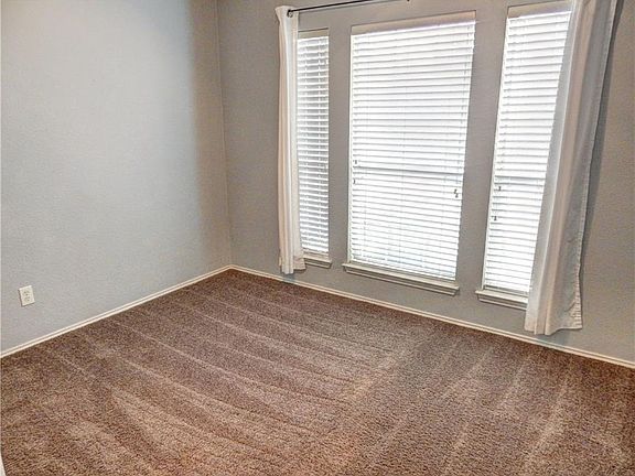 4th image of 1809 Belmont Dr