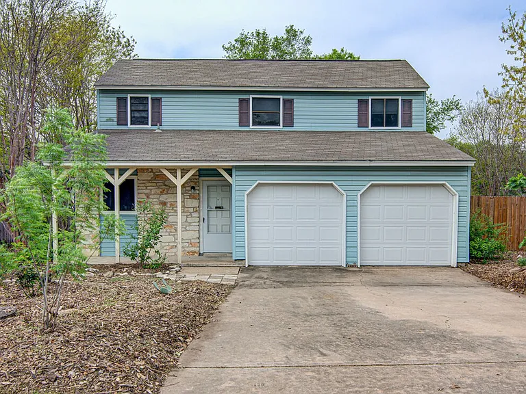 1909 Scofield Ln — Photo 1
