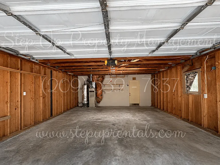 19046 Digger Pine St — Photo 19
