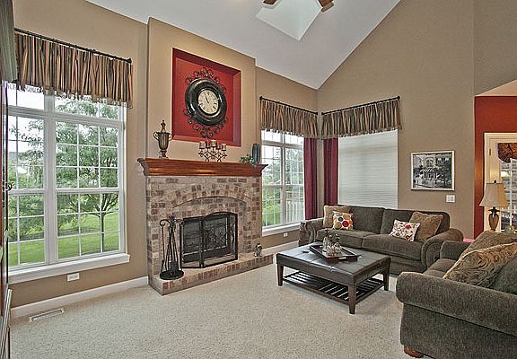 3rd image of 11957 Winterberry Ln