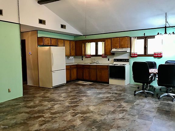 5th image of 2307 W North River Dr