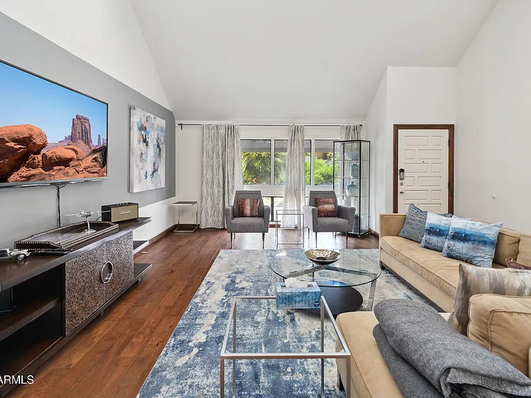 7306 E Rancho Vista Dr — Photo 3