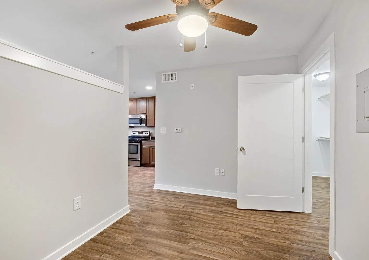 Fully Remodeled Boutique Luxury Efficiency at The Bennett on 51st St — Photo 3