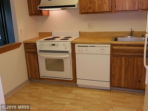 2nd image of 2921 N Leisure World Blvd #1406