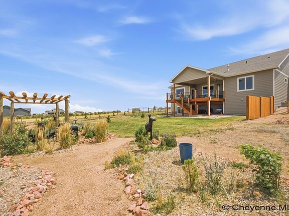 3rd image of 1520 Scenic Ridge Dr