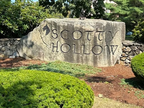 4 Scotty Hollow Dr #D4, North Chelmsford, MA 01863