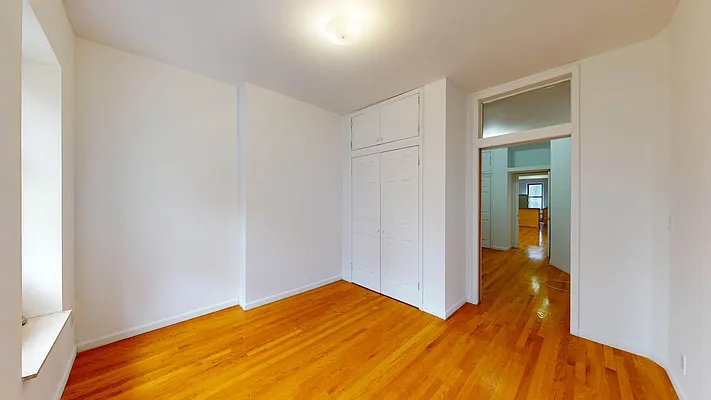 Rented by Bond New York | media 9