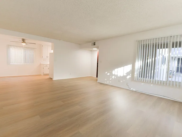 306 Avenida Granada — Photo 4