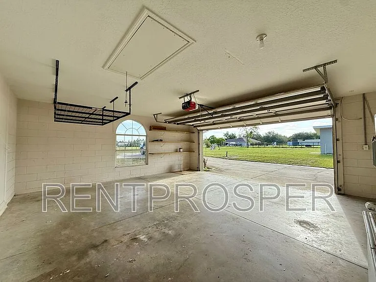 11400 Lovers Ln — Photo 26