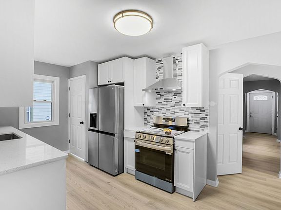 3rd image of 3250 186th St
