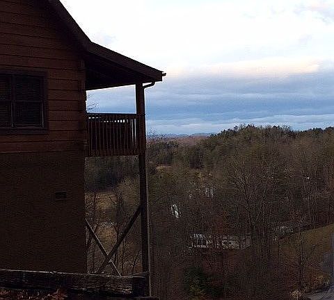 3rd image of 1025 Willard Way