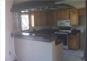 3rd image of 16248 Grevillea St
