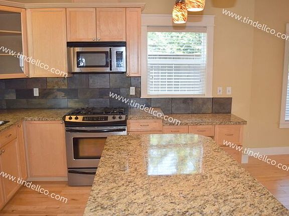 5th image of 5211 SW Shattuck Rd