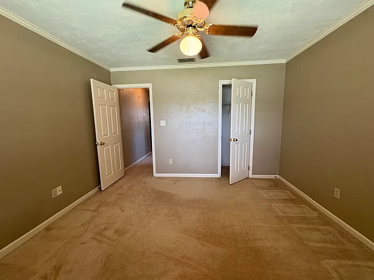 460 Merlin Ct — Photo 13