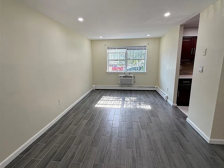 182 Beach 61st St — Photo 3