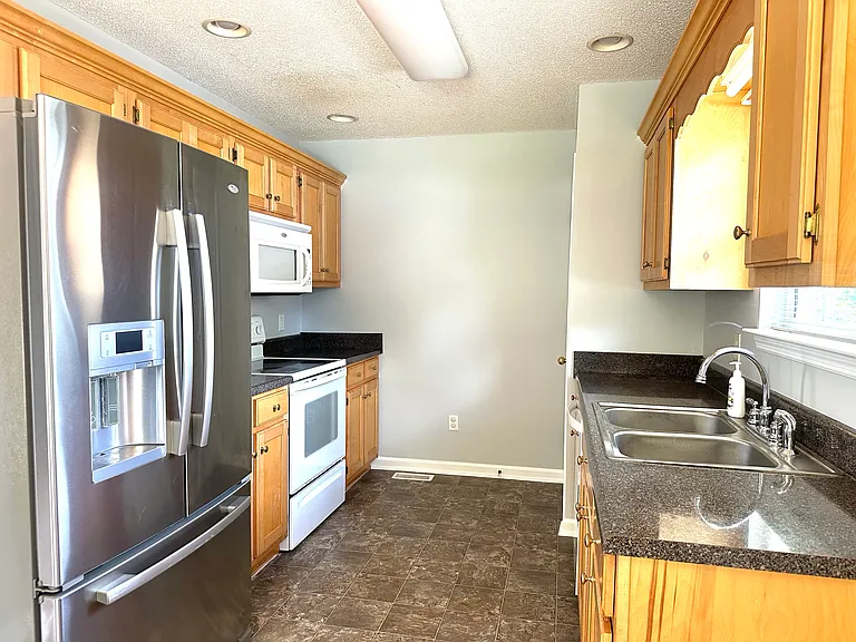 5712 Sundown Ct — Photo 3