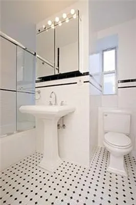 Rented by City Connections Realty | media 9