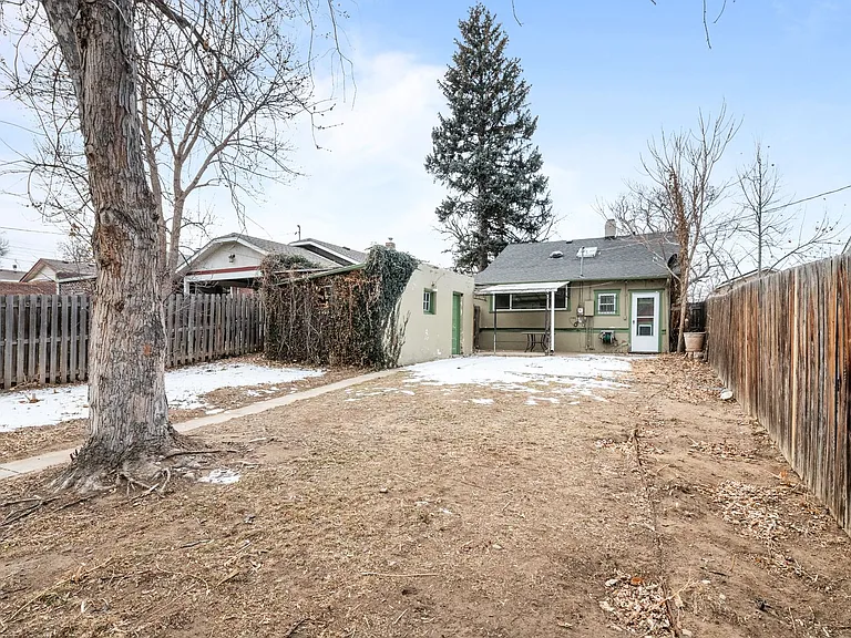 2058 S Corona St — Photo 3