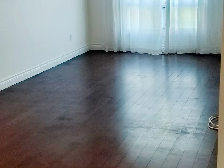 1005 Lucerne Cres — Photo 5