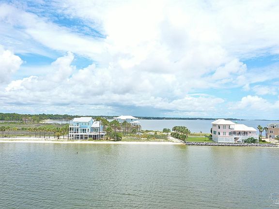 3rd image of 324 Sunny Dr