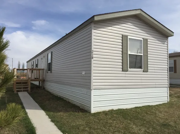 218 2nd St SW, Belfield, ND 58622