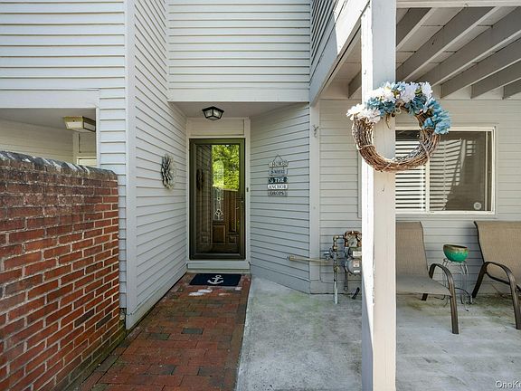 3rd image of 66 Waterside Close
