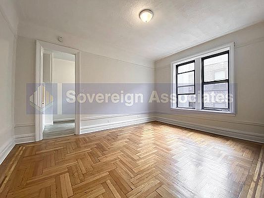 5th image of 21 Magaw Pl APT 4D