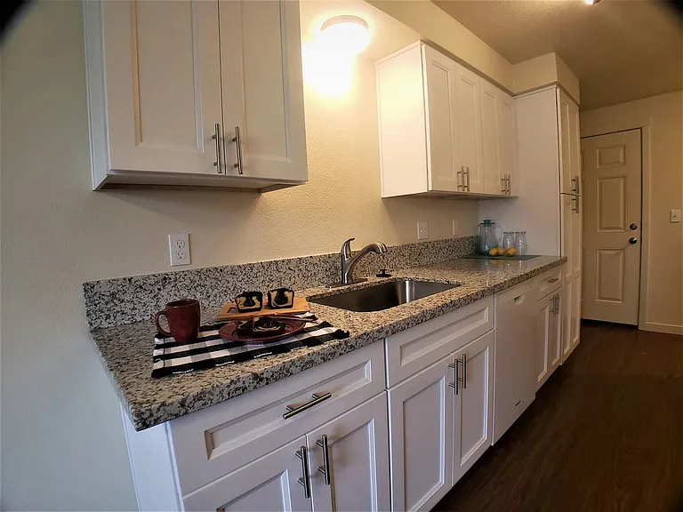 Greenwood Park Apartments — Photo 35