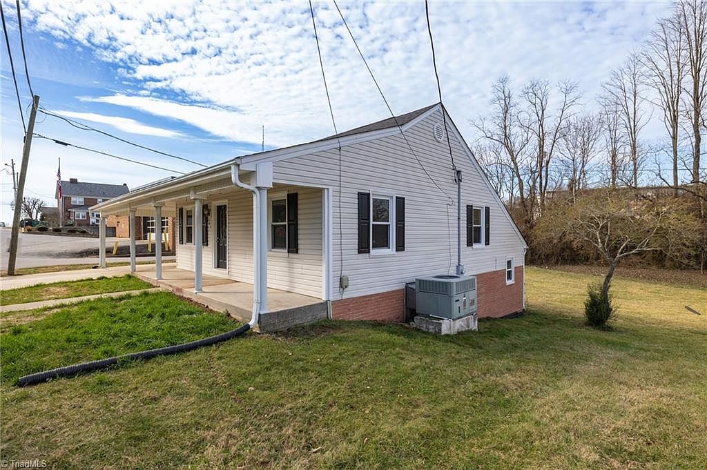 103 Smith St, Stoneville, NC 27048 Zillow