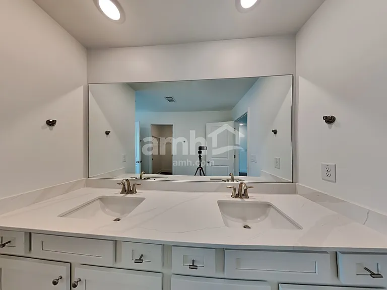 1394 Soapstone Rd — Photo 12