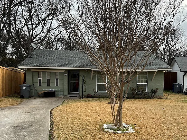 10353 Baronne Cir — Photo 2