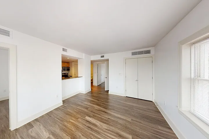 Clyde Manor — Photo 216