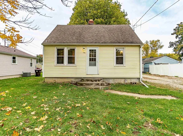 712 Pekin Ave, Creve Coeur, IL 61610