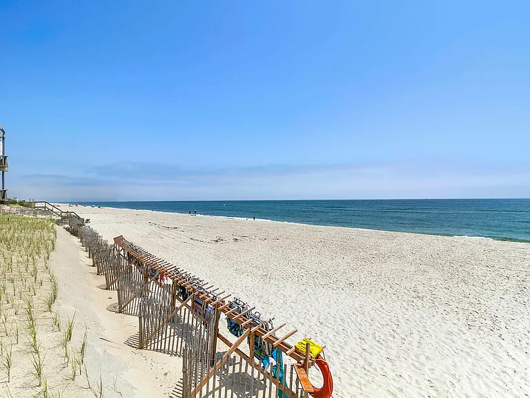 101 Dune Rd #D2 — Photo 6