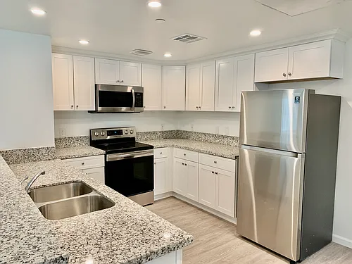 215 N Myrtle Ave #A11 Photo 1