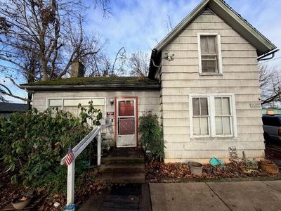 1170 W McAndrews Rd, Medford, OR, 97501