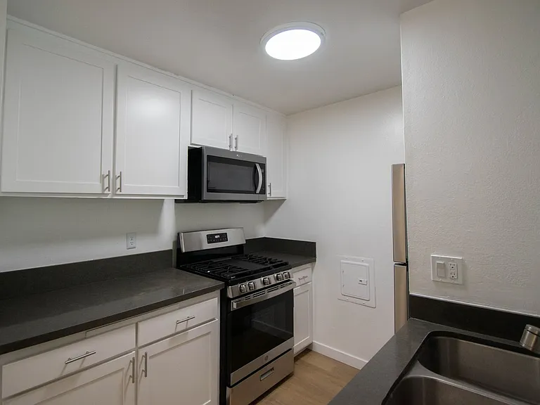 7350 Kester Avenue — Photo 6
