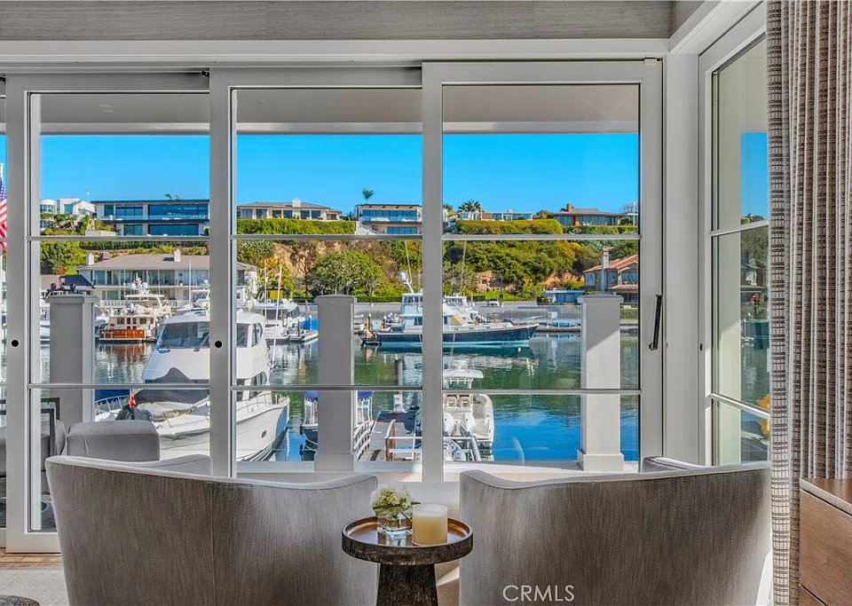 317 E Bay Front