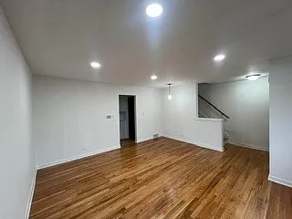 3 bed, 1.5 bath, 1120 sqft, $2,800 — Photo 2