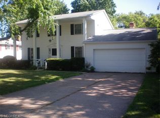 361 Portland Dr, Vermilion, OH