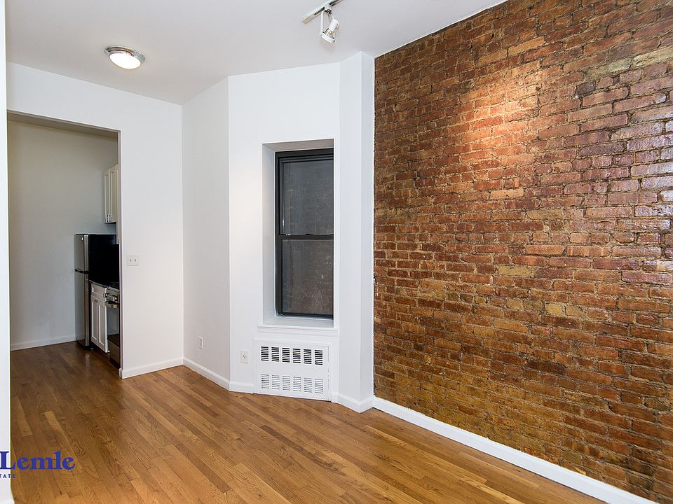 1st image of 7 Jones St APT 3